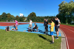 Skolēni sporta dienā